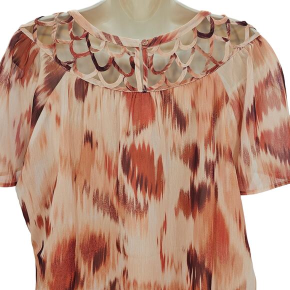 Daniel Rainn Womans size XL Short Sleeve Cutout Yoke Top Brown Round Neck NEW - Picture 5 of 8